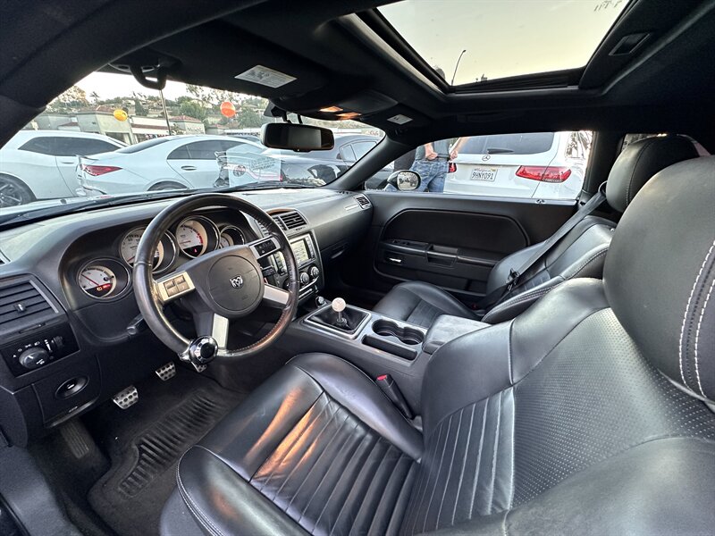 2010 Dodge Challenger R/T * HEMI V8 * 6 SPEED * LOWERED * RIMS * EXHAUST - Photo 18 - Vista, CA 92084