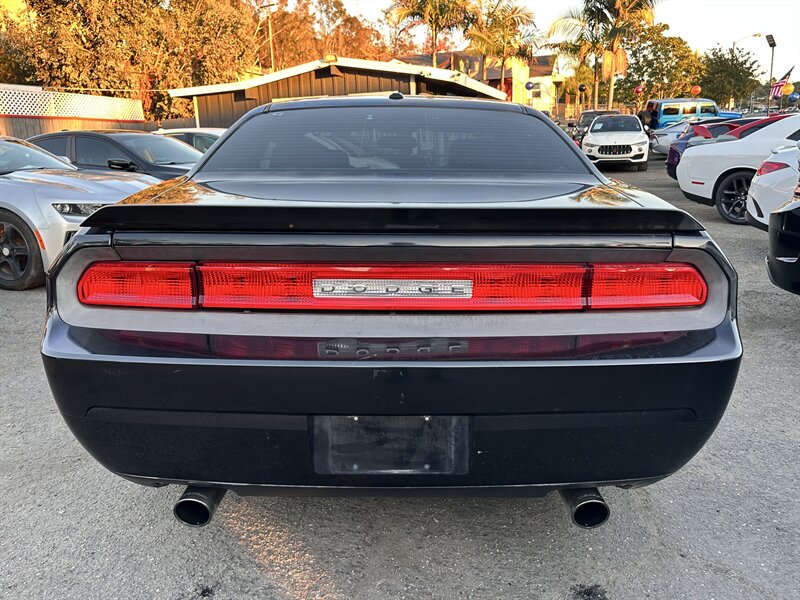 2010 Dodge Challenger R/T * HEMI V8 * 6 SPEED * LOWERED * RIMS * EXHAUST - Photo 6 - Vista, CA 92084