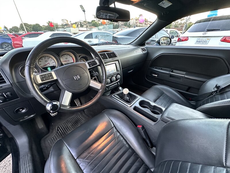 2010 Dodge Challenger R/T * HEMI V8 * 6 SPEED * LOWERED * RIMS * EXHAUST - Photo 7 - Vista, CA 92084