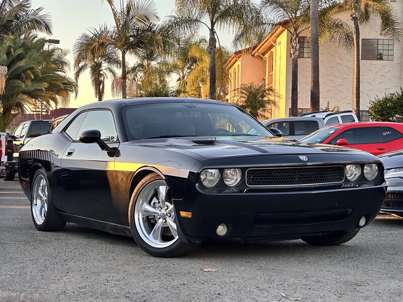 2010 Dodge Challenger R/T * HEMI V8 * 6 SPEED * LOWERED * RIMS * EXHAUST - Photo 27 - Vista, CA 92084