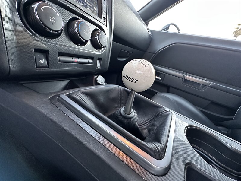 2010 Dodge Challenger R/T * HEMI V8 * 6 SPEED * LOWERED * RIMS * EXHAUST - Photo 9 - Vista, CA 92084