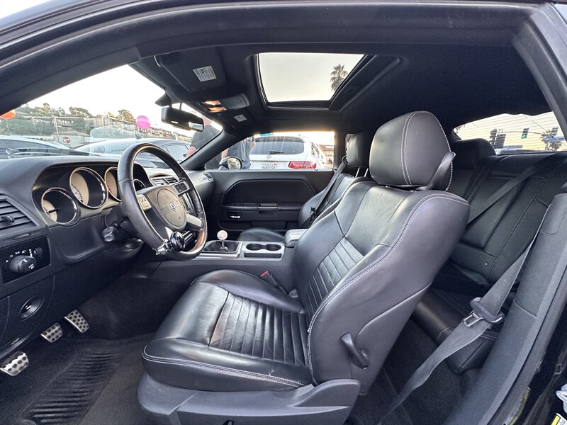 2010 Dodge Challenger R/T * HEMI V8 * 6 SPEED * LOWERED * RIMS * EXHAUST - Photo 17 - Vista, CA 92084