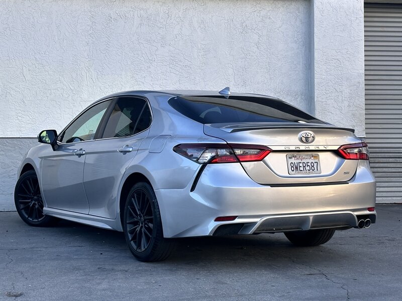 2021 Toyota Camry SE   - Photo 26 - Vista, CA 92084