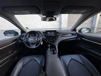 2021 Toyota Camry SE   - Photo 20 - Vista, CA 92084