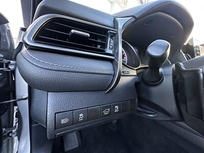 2021 Toyota Camry SE   - Photo 11 - Vista, CA 92084