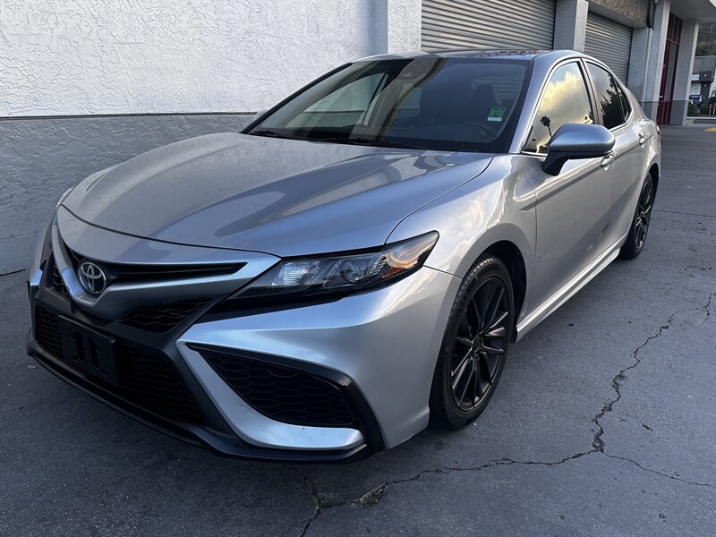 2021 Toyota Camry SE   - Photo 31 - Vista, CA 92084