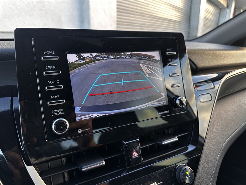 2021 Toyota Camry SE   - Photo 9 - Vista, CA 92084