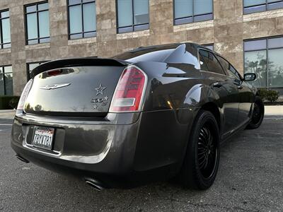 2013 Chrysler 300 S   - Photo 11 - Vista, CA 92084