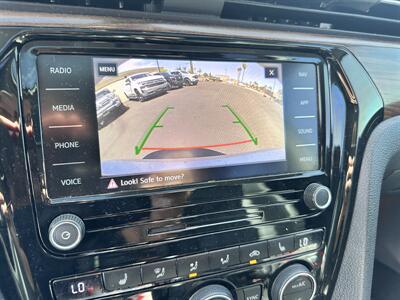 2020 Volkswagen Passat SEL   - Photo 19 - Vista, CA 92084