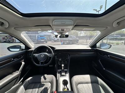 2020 Volkswagen Passat SEL   - Photo 18 - Vista, CA 92084