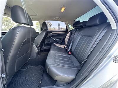 2020 Volkswagen Passat SEL   - Photo 14 - Vista, CA 92084