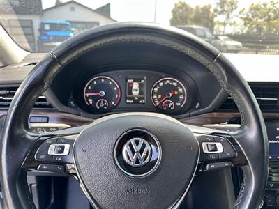 2020 Volkswagen Passat SEL   - Photo 16 - Vista, CA 92084