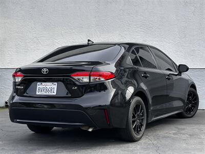 2021 Toyota Corolla LE   - Photo 2 - Vista, CA 92084