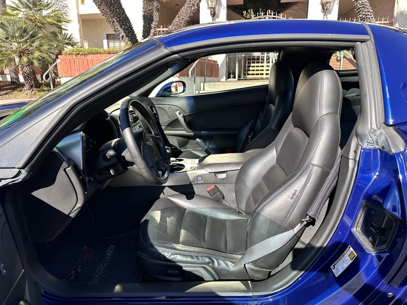 2005 Chevrolet Corvette * 6 SPEED * LOW MILES * LIKE NEW *   - Photo 15 - Vista, CA 92084