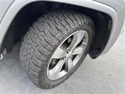 2014 Jeep Grand Cherokee Overland * 5.7L HEMI V8 * OFFROAD TIRES * EXHAUST*   - Photo 20 - Vista, CA 92084