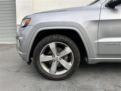 2014 Jeep Grand Cherokee Overland * 5.7L HEMI V8 * OFFROAD TIRES * EXHAUST*   - Photo 13 - Vista, CA 92084
