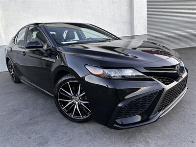 2022 Toyota Camry SE   - Photo 10 - Vista, CA 92084