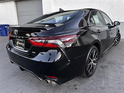 2022 Toyota Camry SE   - Photo 9 - Vista, CA 92084