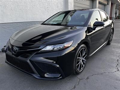 2022 Toyota Camry SE   - Photo 21 - Vista, CA 92084