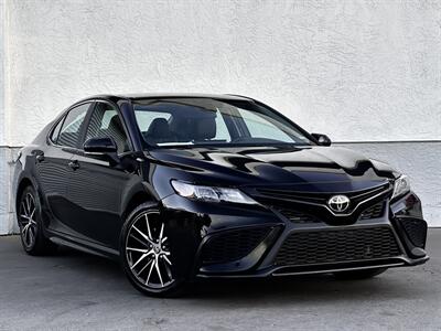 2022 Toyota Camry SE   - Photo 3 - Vista, CA 92084