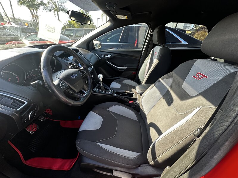 2016 Ford Focus ST - Photo 22 - Vista, CA 92084