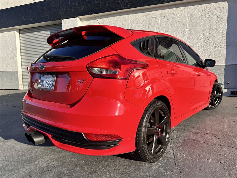 2016 Ford Focus ST - Photo 8 - Vista, CA 92084
