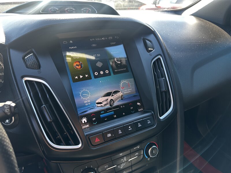 2016 Ford Focus ST - Photo 17 - Vista, CA 92084