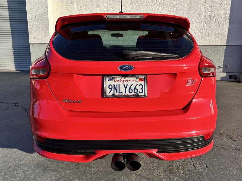2016 Ford Focus ST - Photo 6 - Vista, CA 92084