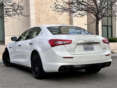 2020 Maserati Ghibli   - Photo 3 - Vista, CA 92084