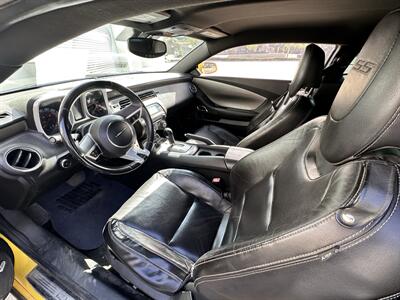 2010 Chevrolet Camaro SS * 6.2 liter V8 * BLACK AND YELLOW *   - Photo 23 - Vista, CA 92084