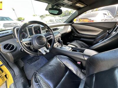 2010 Chevrolet Camaro SS * 6.2 liter V8 * BLACK AND YELLOW *   - Photo 24 - Vista, CA 92084