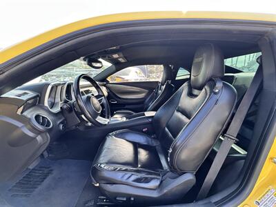 2010 Chevrolet Camaro SS * 6.2 liter V8 * BLACK AND YELLOW *   - Photo 29 - Vista, CA 92084