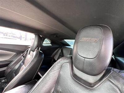2010 Chevrolet Camaro SS * 6.2 liter V8 * BLACK AND YELLOW *   - Photo 25 - Vista, CA 92084