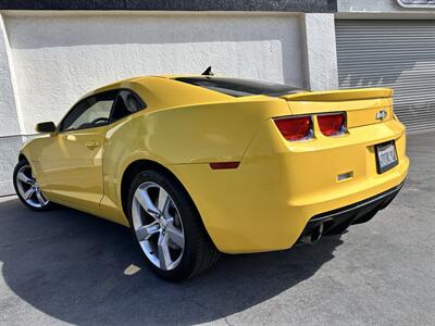 2010 Chevrolet Camaro SS * 6.2 liter V8 * BLACK AND YELLOW *   - Photo 9 - Vista, CA 92084