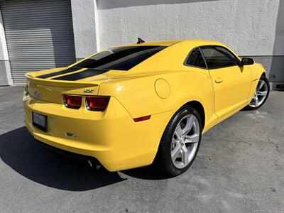 2010 Chevrolet Camaro SS * 6.2 liter V8 * BLACK AND YELLOW *   - Photo 20 - Vista, CA 92084