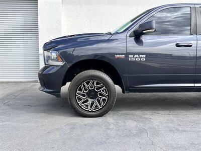 2016 RAM 1500 Sport * 5.7L HEMI V8 * CUSTOM RIMS * EXHAUST *   - Photo 13 - Vista, CA 92084