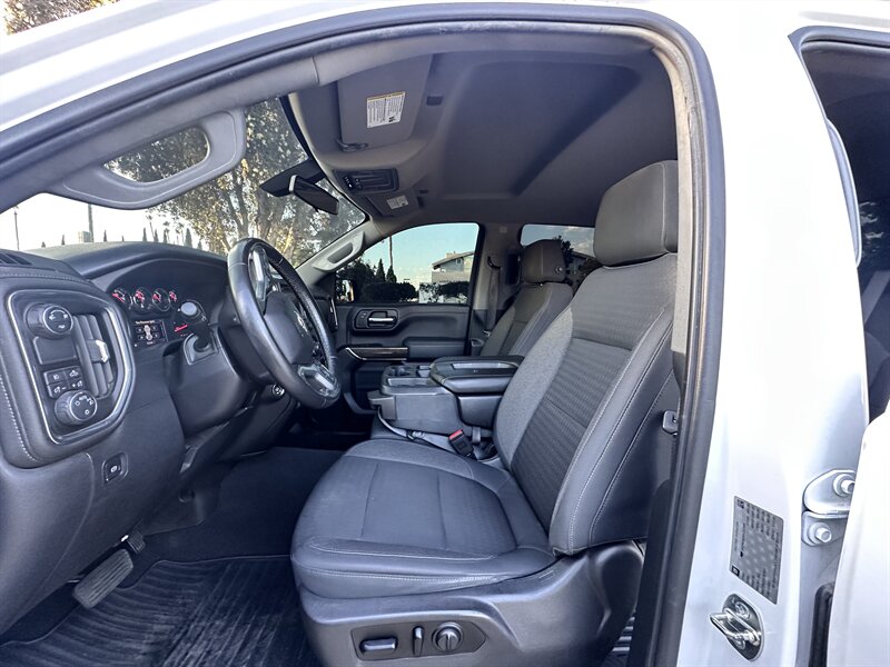 2019 Chevrolet Silverado 1500 RST - Photo 16 - Vista, CA 92084