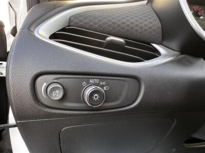 2024 Chevrolet Malibu LT   - Photo 26 - Vista, CA 92084