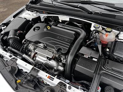 2024 Chevrolet Malibu LT   - Photo 32 - Vista, CA 92084