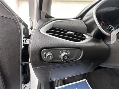 2024 Chevrolet Malibu LT   - Photo 35 - Vista, CA 92084