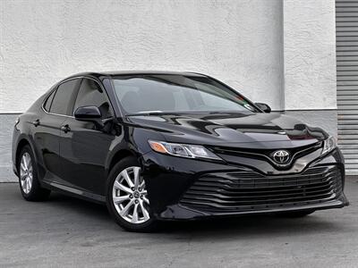 2020 Toyota Camry LE   - Photo 3 - Vista, CA 92084