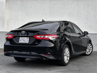 2020 Toyota Camry LE   - Photo 2 - Vista, CA 92084