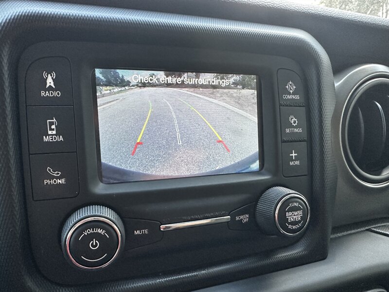 2018 Jeep Wrangler Sport   - Photo 10 - Vista, CA 92084
