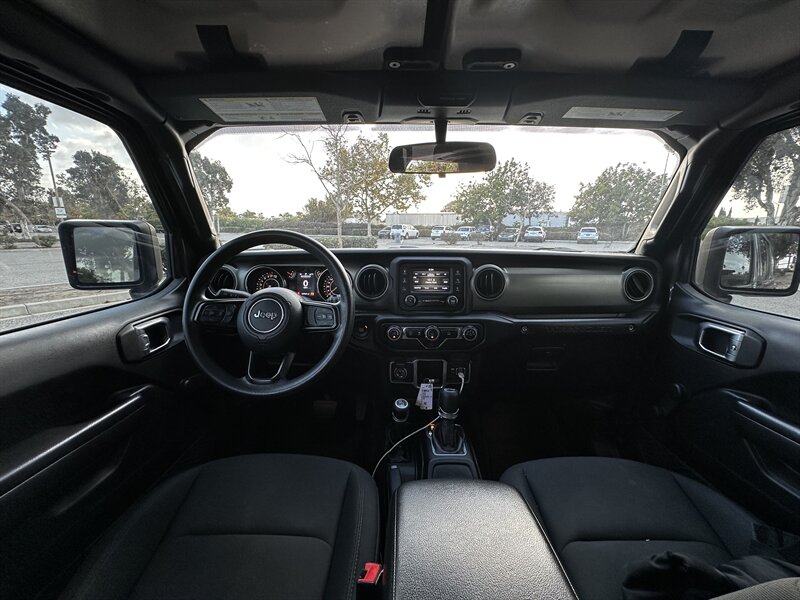 2018 Jeep Wrangler Sport   - Photo 9 - Vista, CA 92084