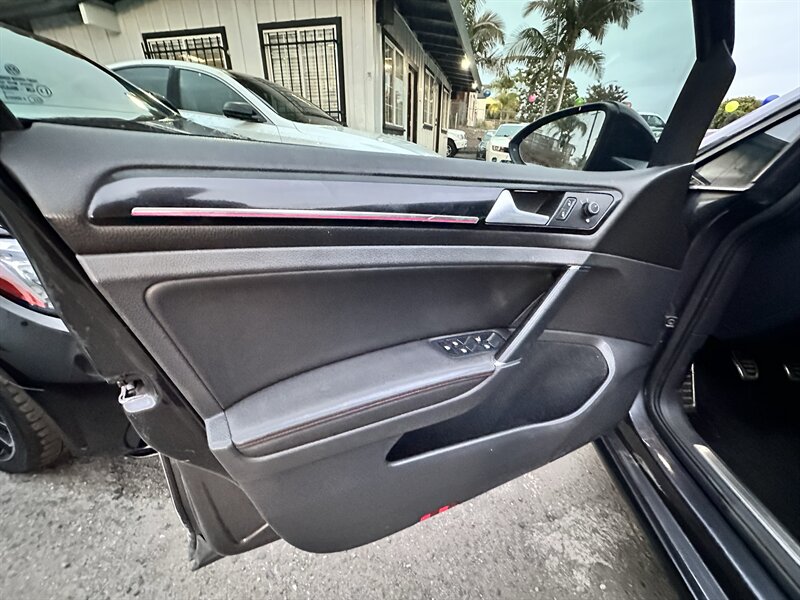 2016 Volkswagen Golf GTI Autobahn * TURBO * 6 SPEED MANUAL * LEATHER * - Photo 15 - Vista, CA 92084