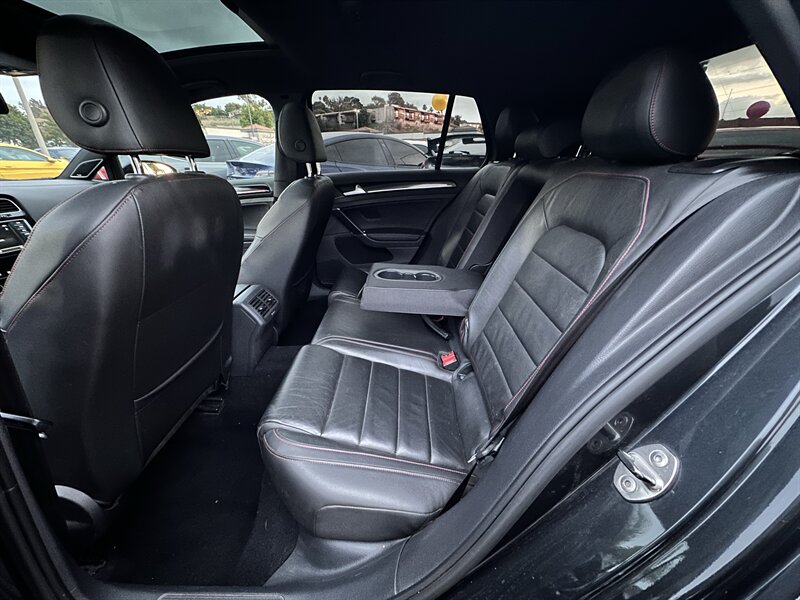 2016 Volkswagen Golf GTI Autobahn * TURBO * 6 SPEED MANUAL * LEATHER * - Photo 18 - Vista, CA 92084