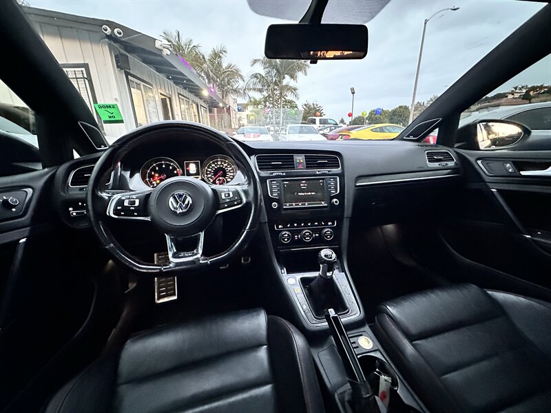 2016 Volkswagen Golf GTI Autobahn * TURBO * 6 SPEED MANUAL * LEATHER * - Photo 16 - Vista, CA 92084