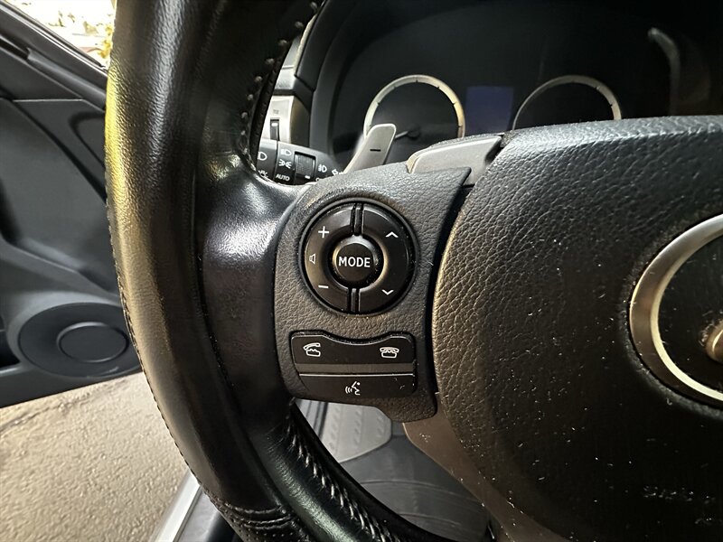 2016 Lexus IS 200t - Photo 44 - Vista, CA 92084