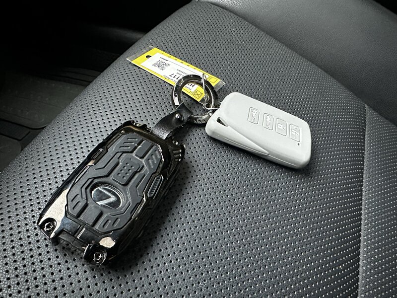 2016 Lexus IS 200t - Photo 49 - Vista, CA 92084