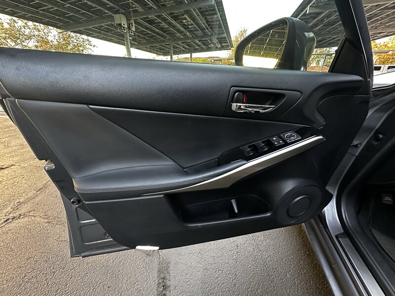 2016 Lexus IS 200t - Photo 38 - Vista, CA 92084